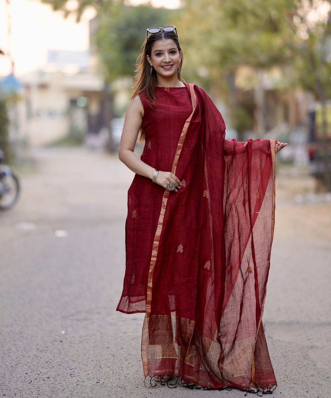 Sulabh A-Line Halter Neck Kurti with Linen Dupatta