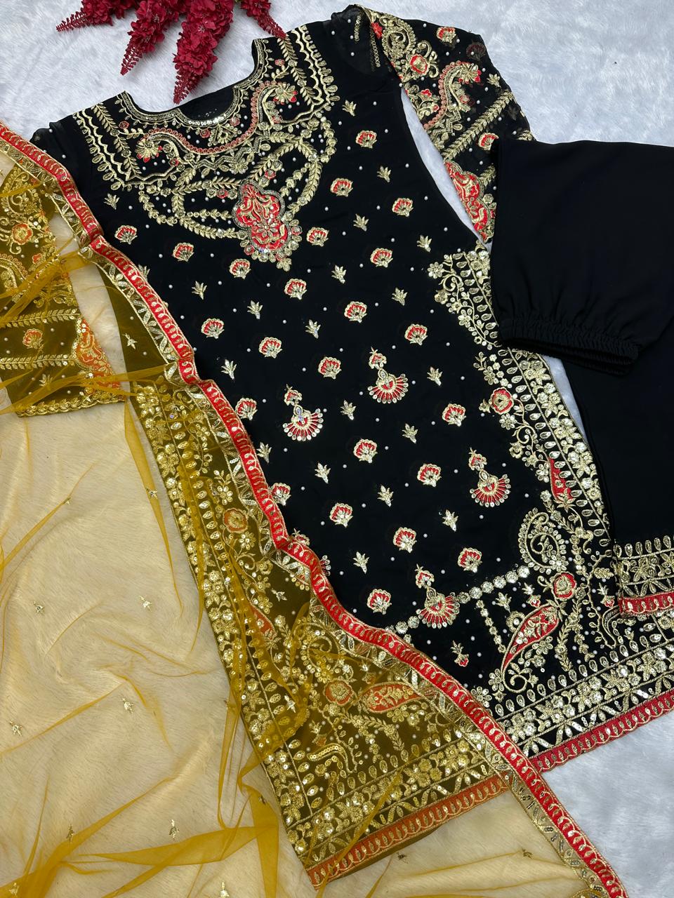 Elegant 3-Piece Set with Lace Side Work, Matching Pants with Pocket & Malmal Dupatta