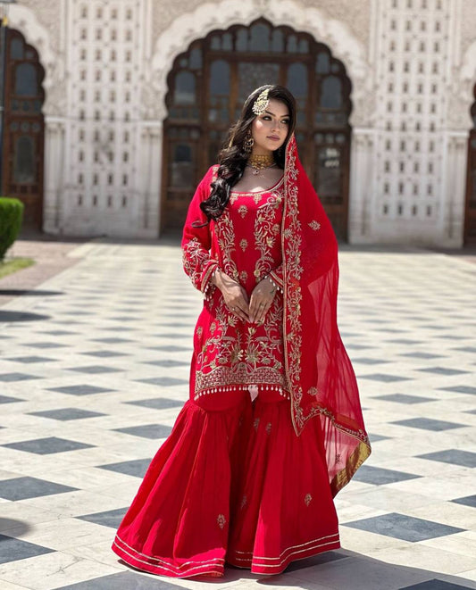Sulabh A-Line Kurti with Trendy Halter Neck & Pure Linen Dupatta
